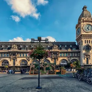 Petit Gare De Lyon , Paris France